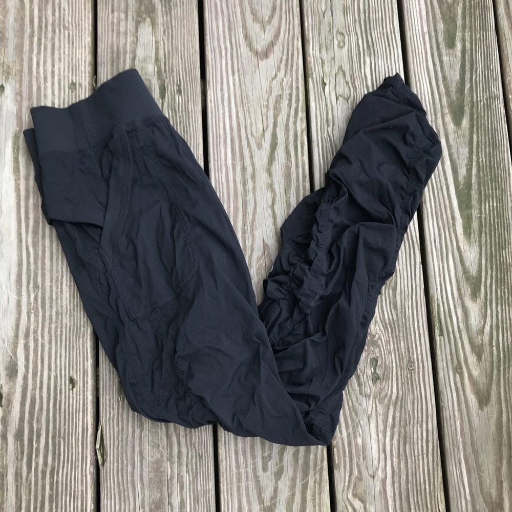 Lululemon Athletica | Scrunched side leggings